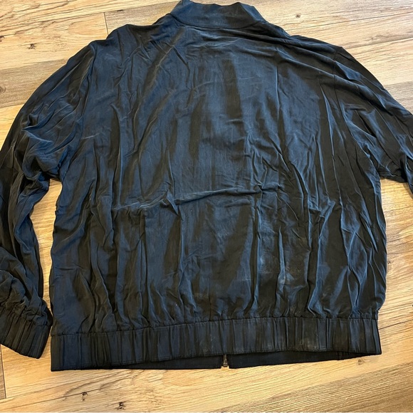 Lululemon Jacket - Picture 3 of 4